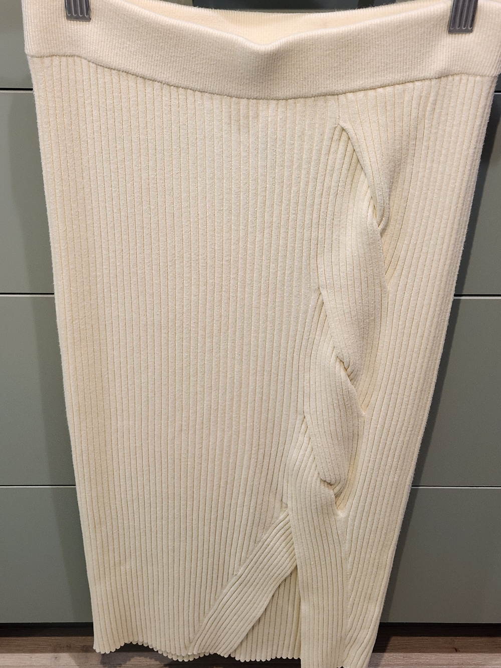 Maeve By Anthropologie Cream Ribbed Midi Skirt with Side Twist and Slit - Picture 4 of 6